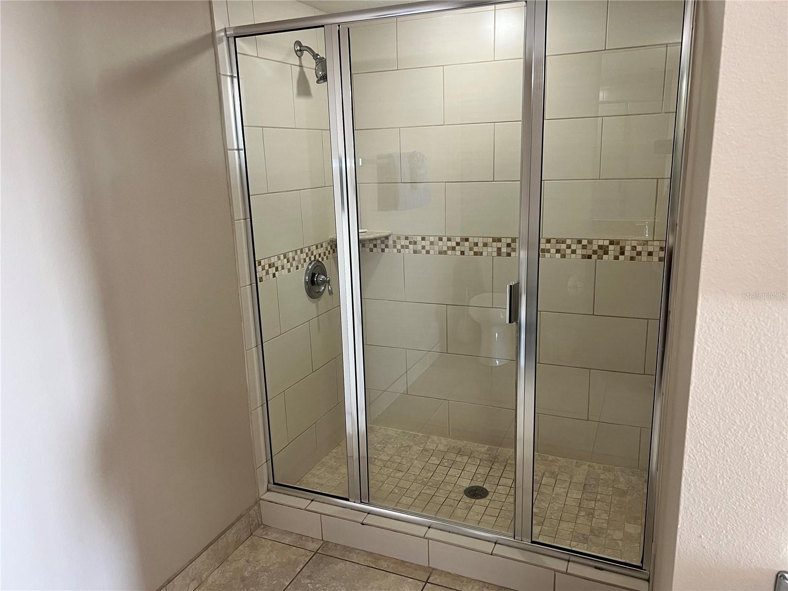 Image 11 of 33 For 1001 Point Of Rocks Road 608