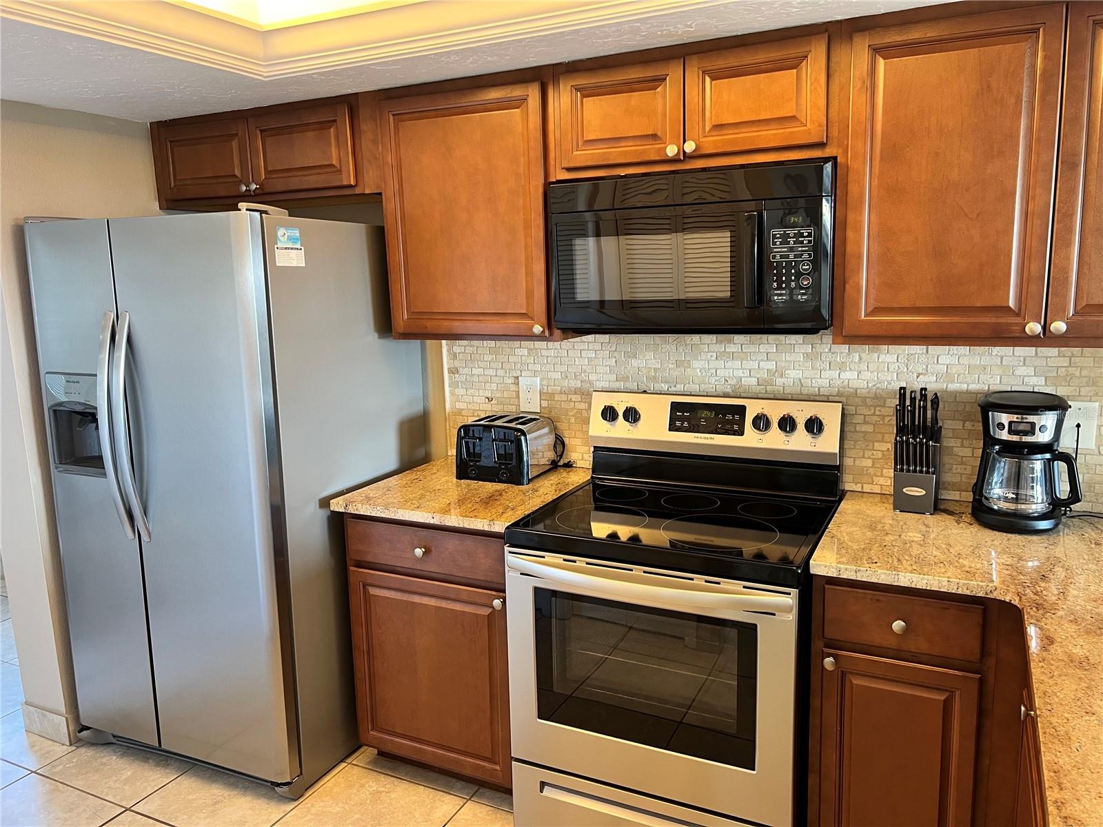 Image 5 of 33 For 1001 Point Of Rocks Road 608