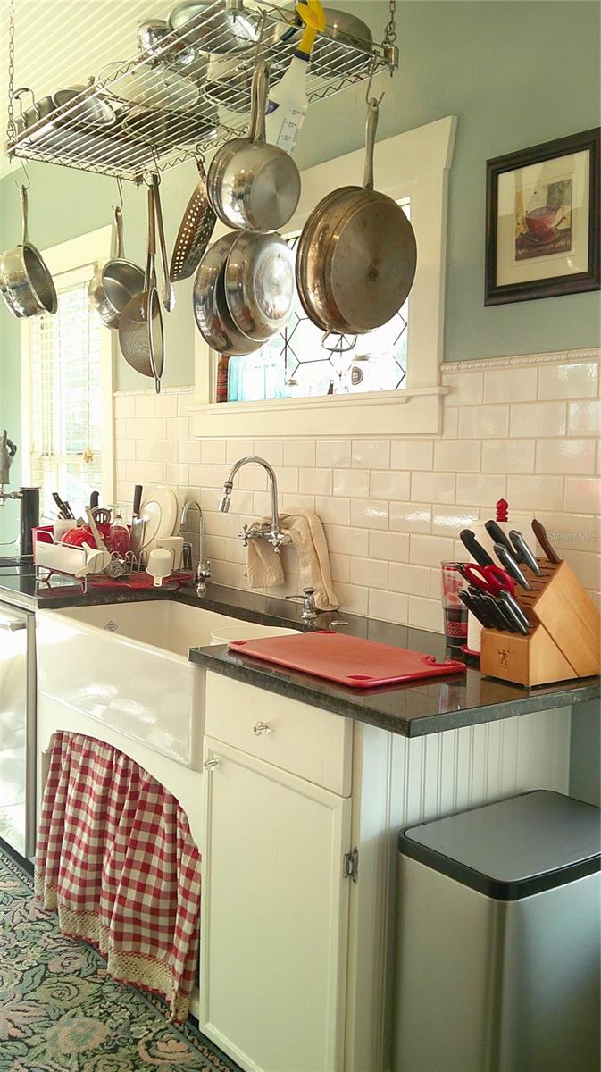 Image 10 of 34 For 303 Plymouth Street