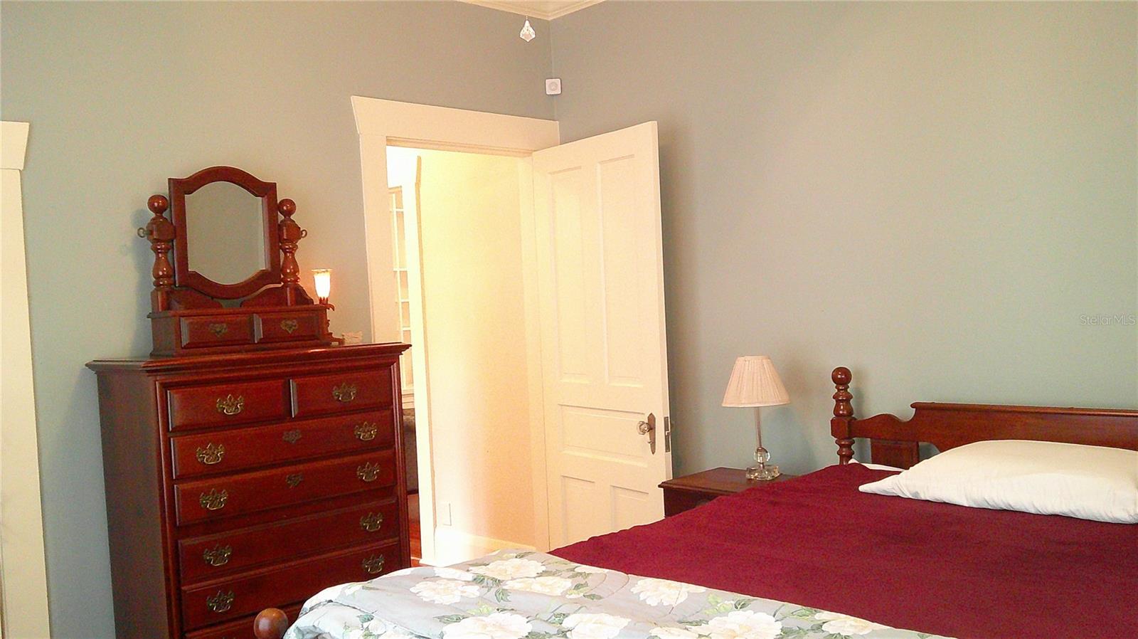 Image 20 of 34 For 303 Plymouth Street