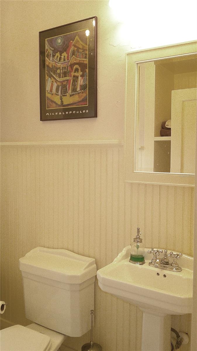 Image 24 of 34 For 303 Plymouth Street