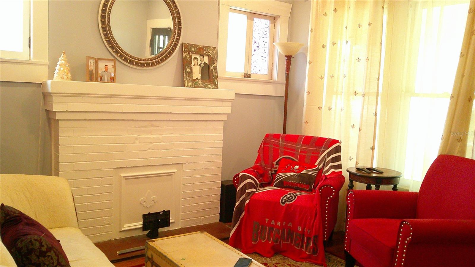 Image 7 of 34 For 303 Plymouth Street