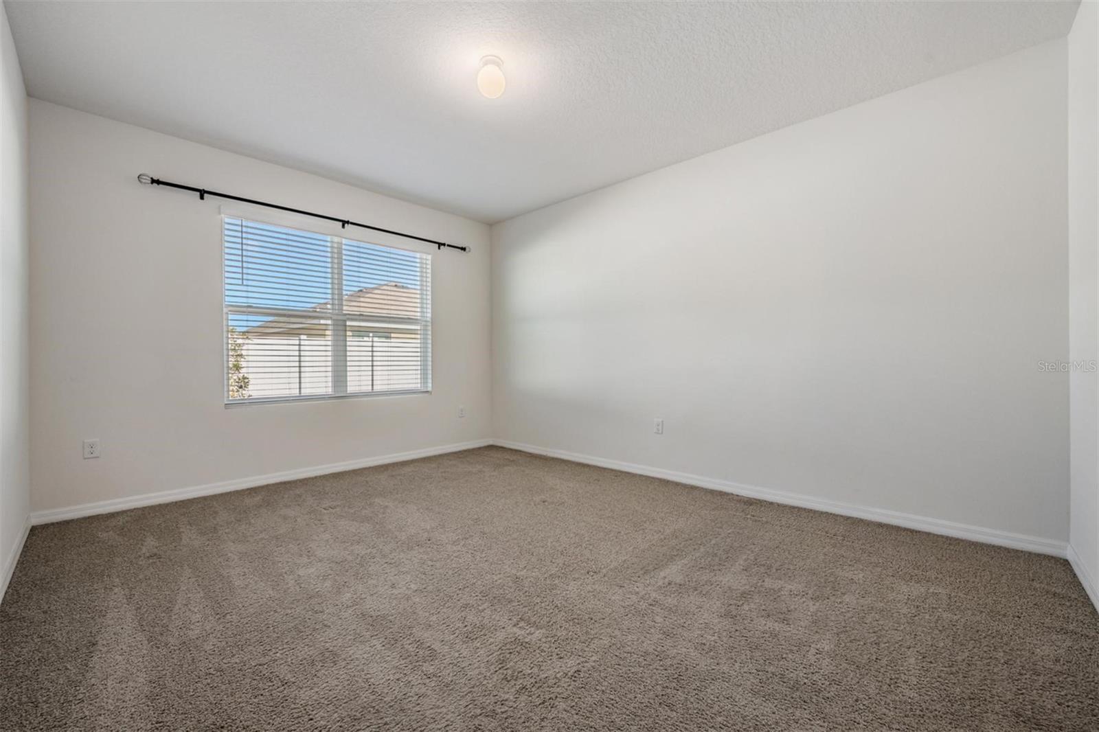 Image 26 of 39 For 10210 Golden Light Court