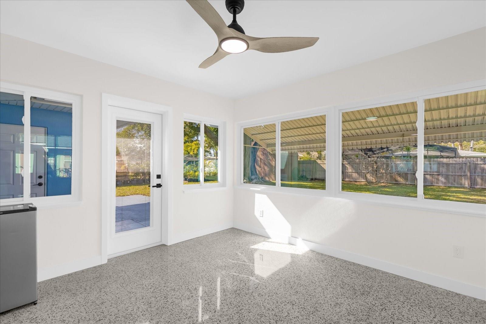 Image 13 of 47 For 12366 137th Street N