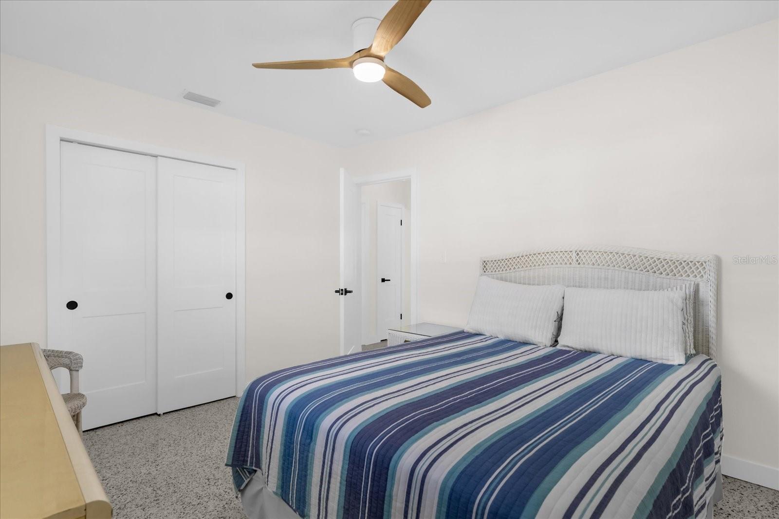 Image 22 of 47 For 12366 137th Street N