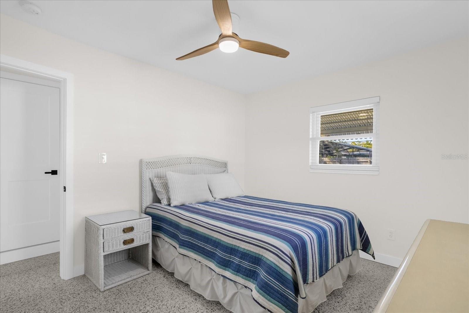 Image 23 of 47 For 12366 137th Street N