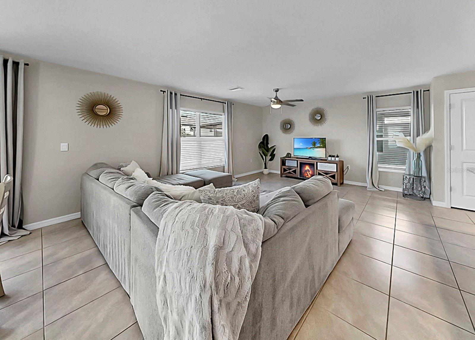 Image 12 of 46 For 16619 Mosaic Oar Drive