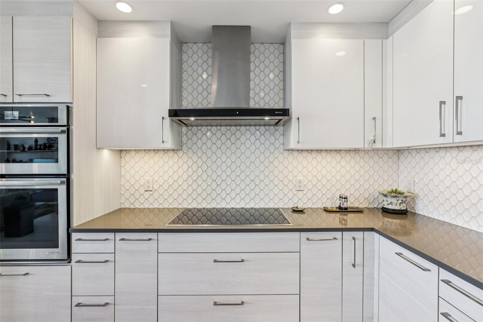 Listing photo id 16 for 100 1st Avenue N 3806