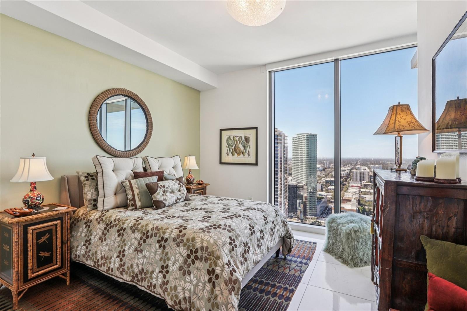 Listing photo id 21 for 100 1st Avenue N 3806