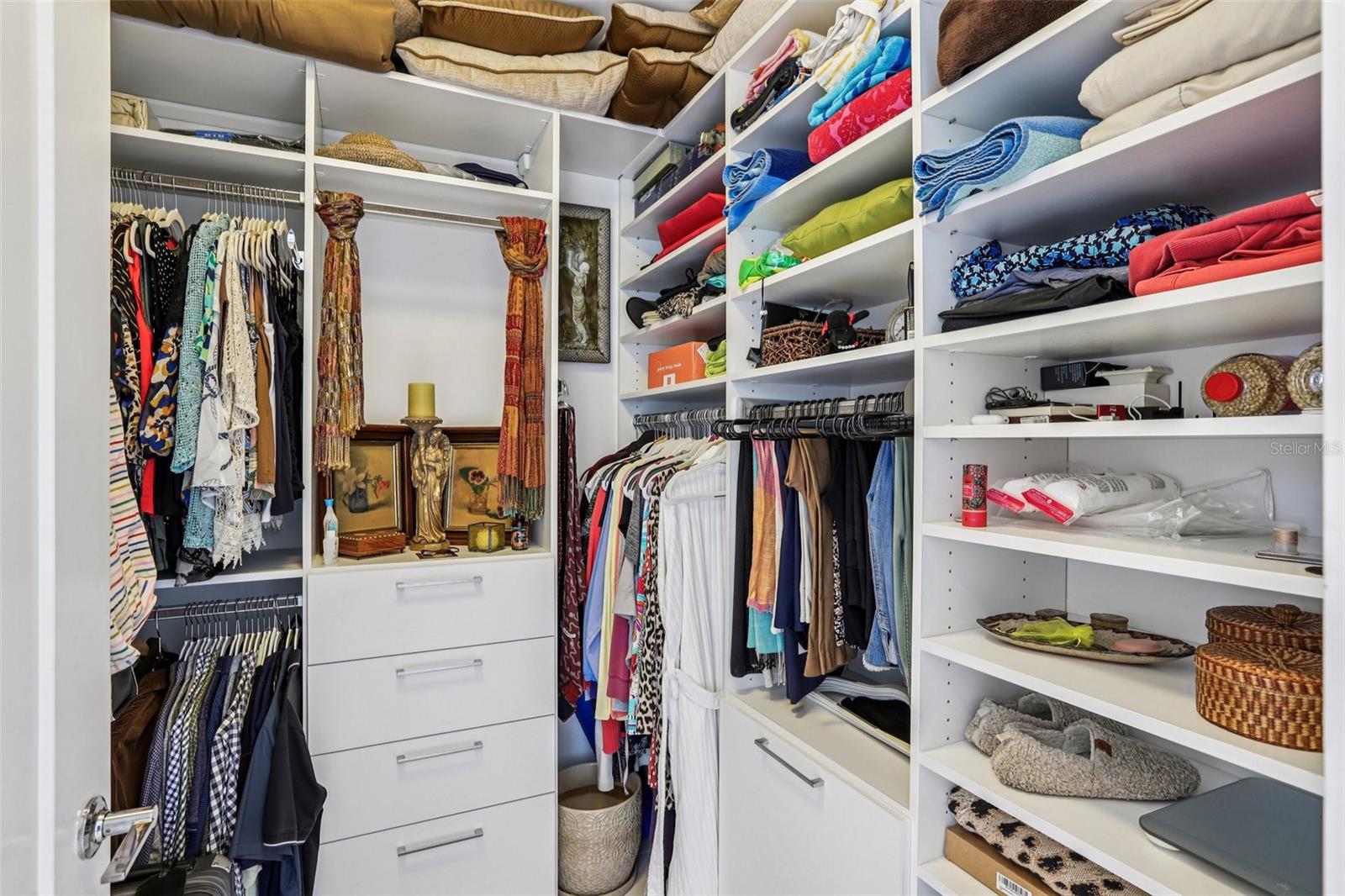 Listing photo id 25 for 100 1st Avenue N 3806