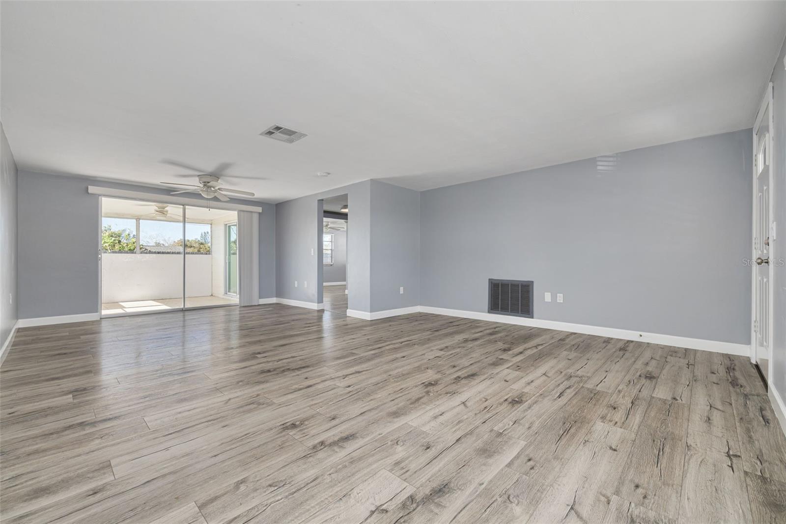 Image 3 of 26 For 3233 Finch Drive