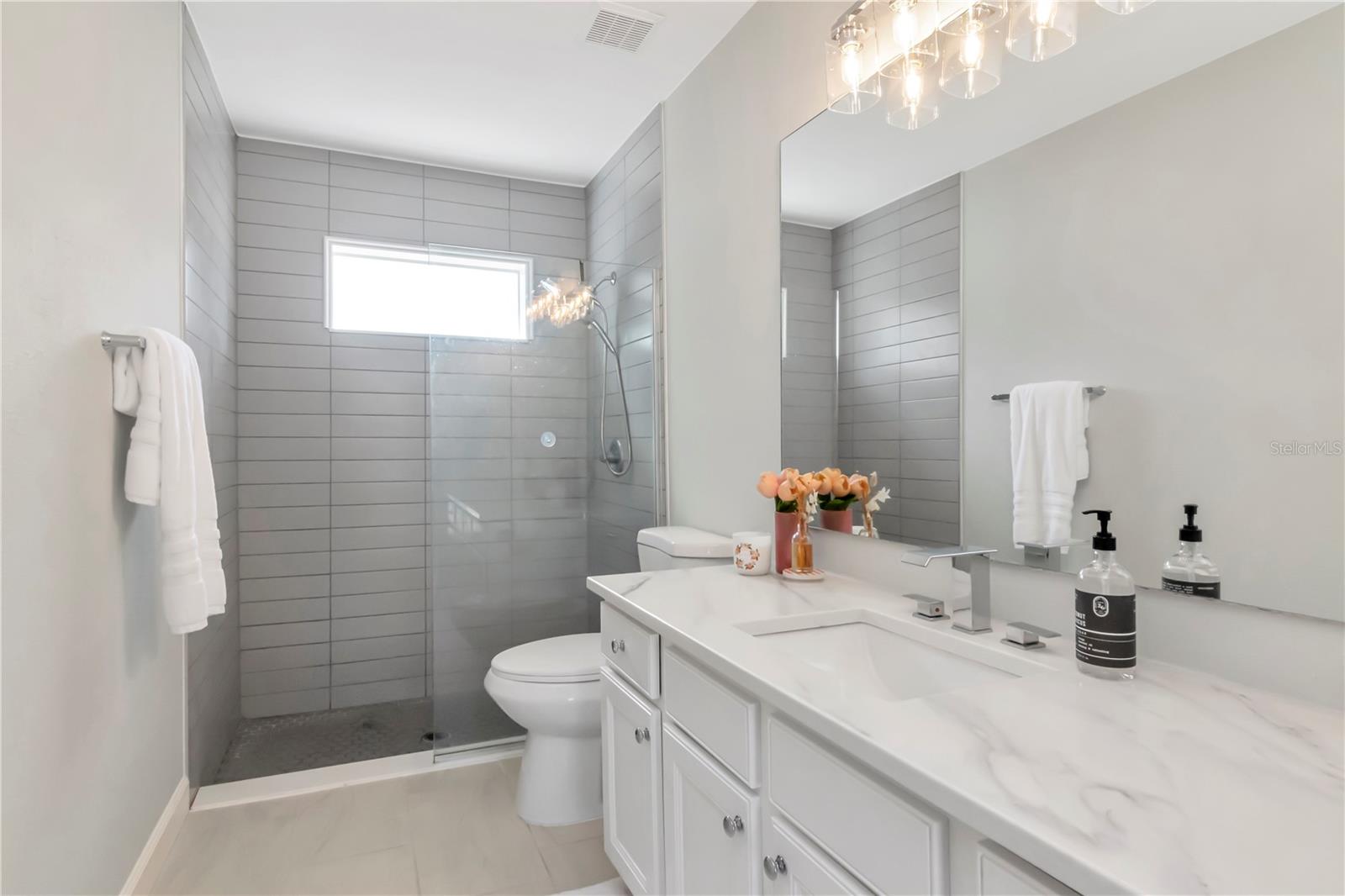 Image 18 of 29 For 14229 Creek Run Drive