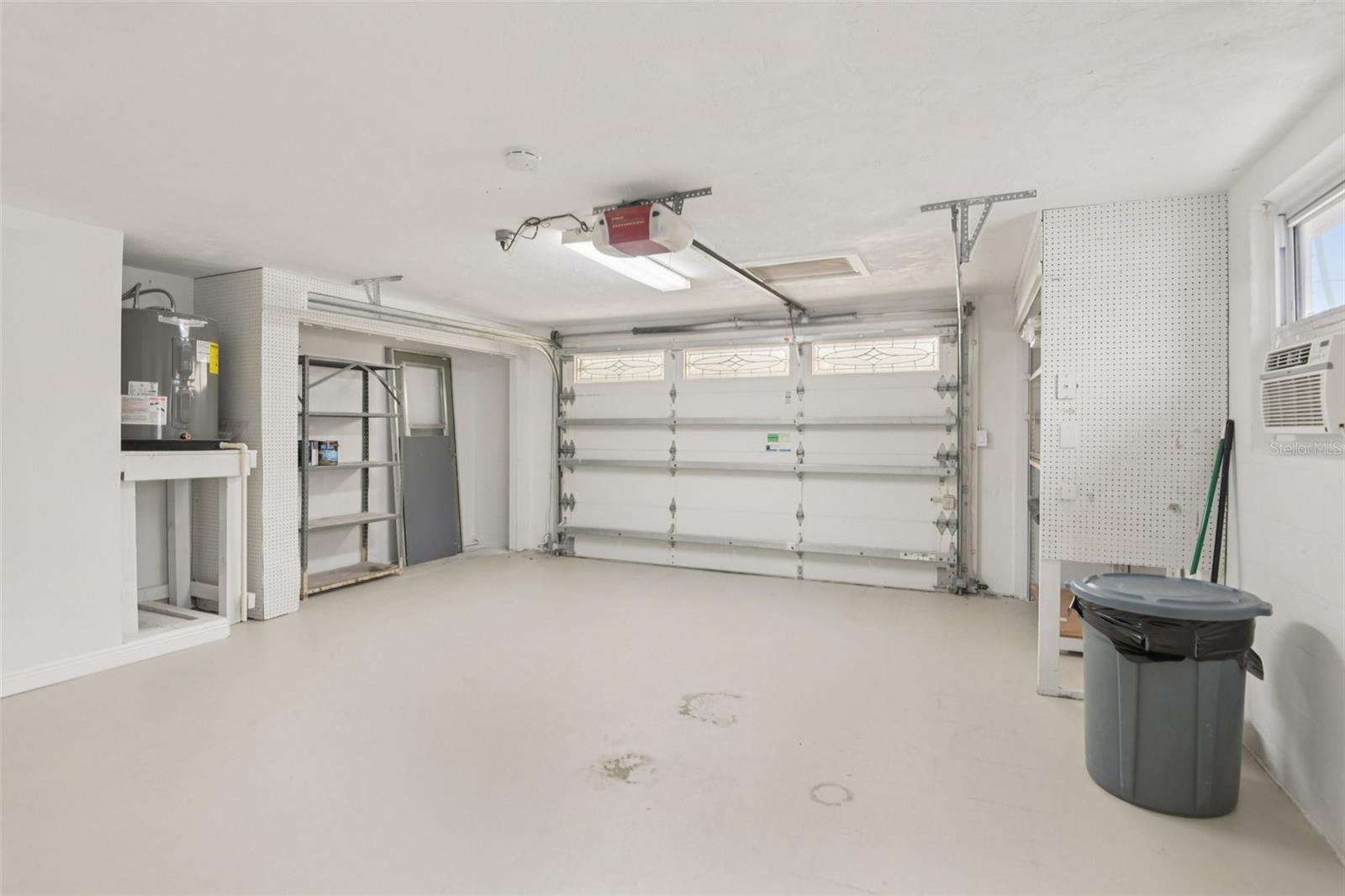 Listing photo id 21 for 7619 Hatteras Drive