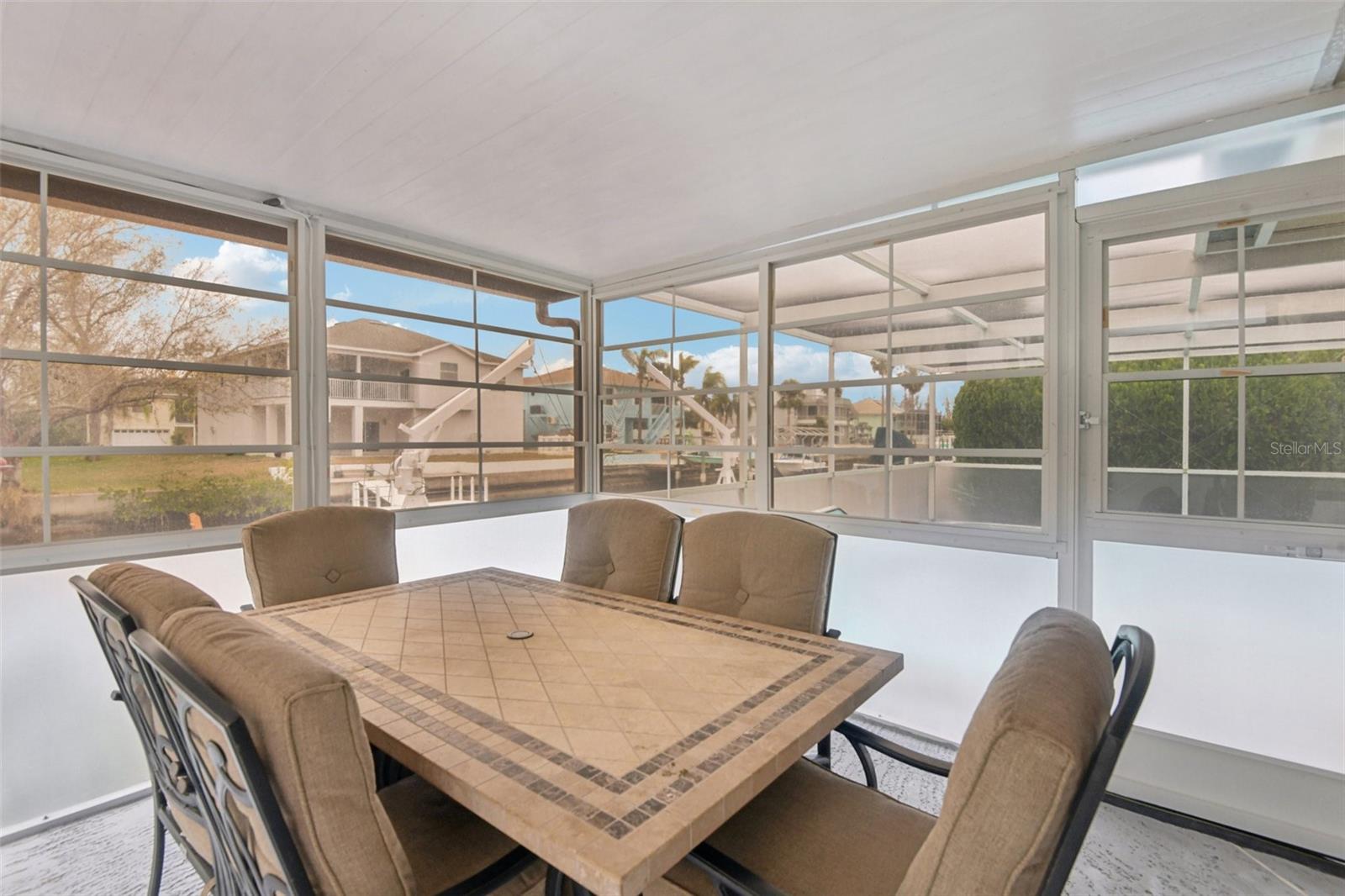 Listing photo id 23 for 7619 Hatteras Drive