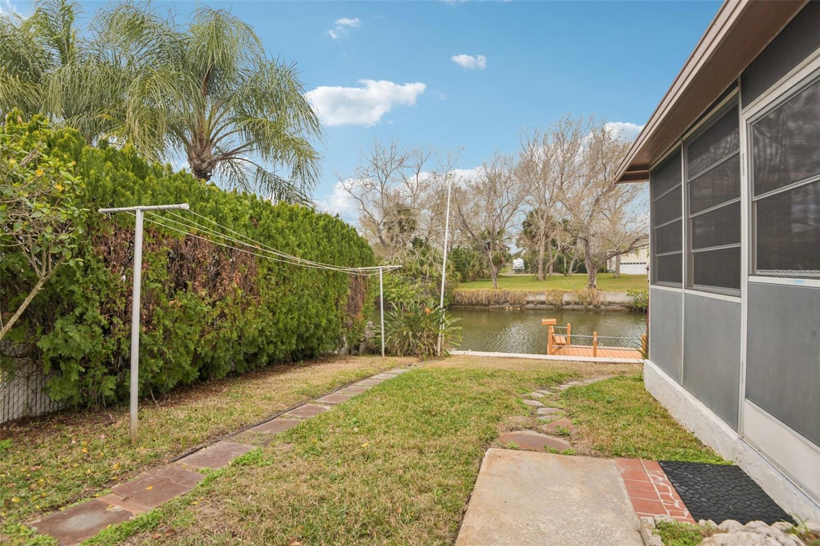 Listing photo id 26 for 7619 Hatteras Drive