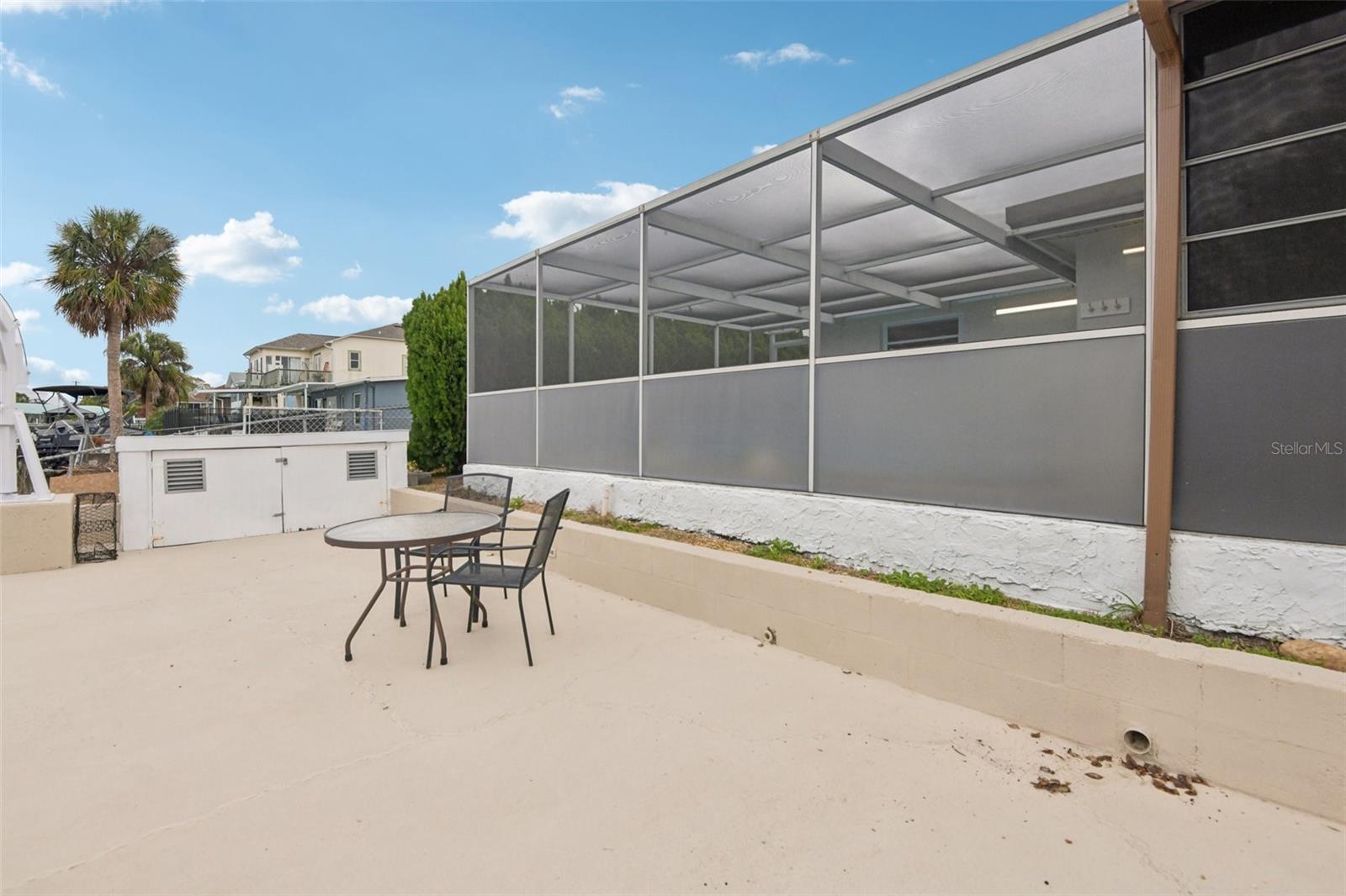 Listing photo id 28 for 7619 Hatteras Drive