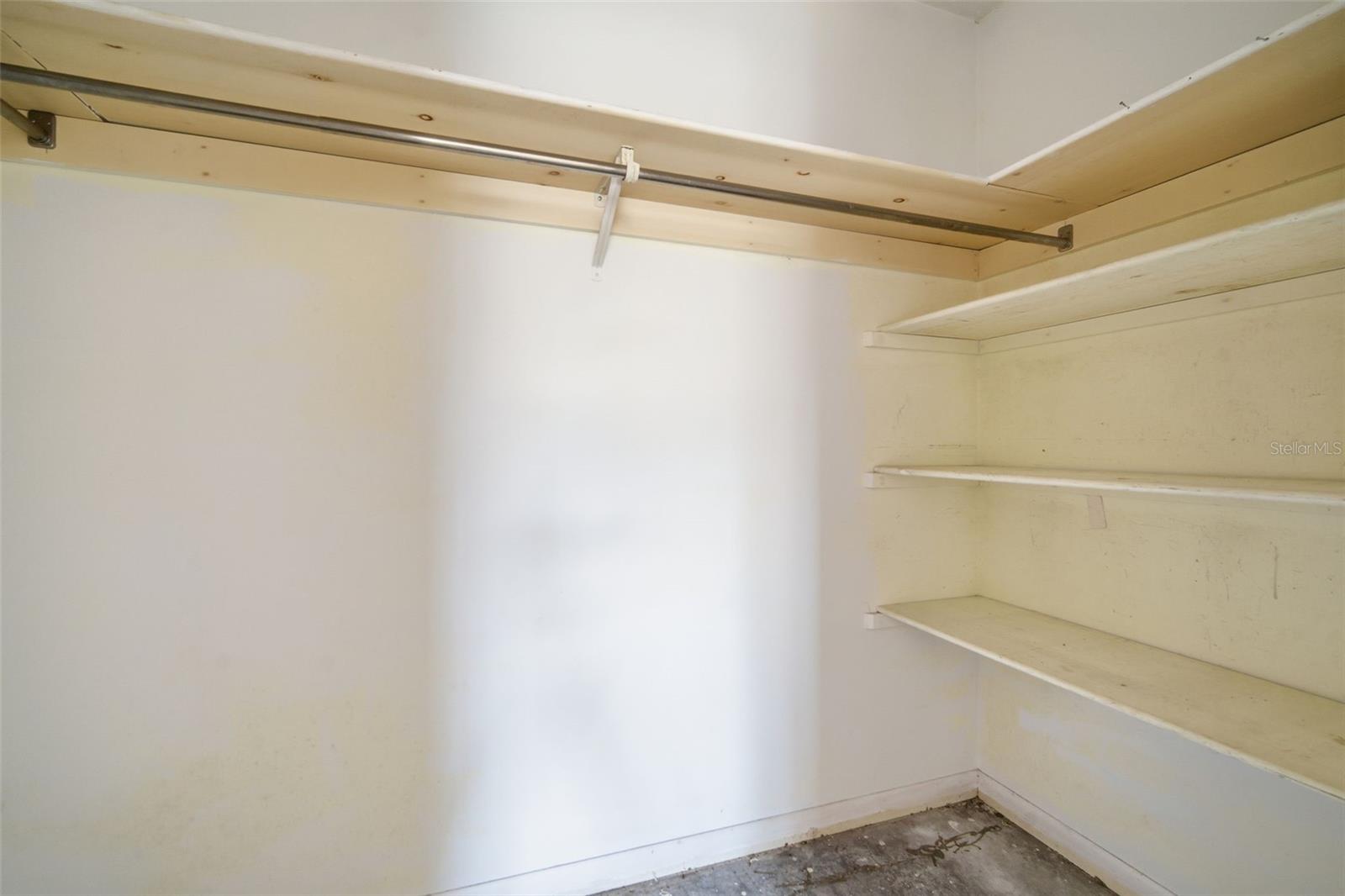 Image 17 of 32 For 2207 Parkwood Drive