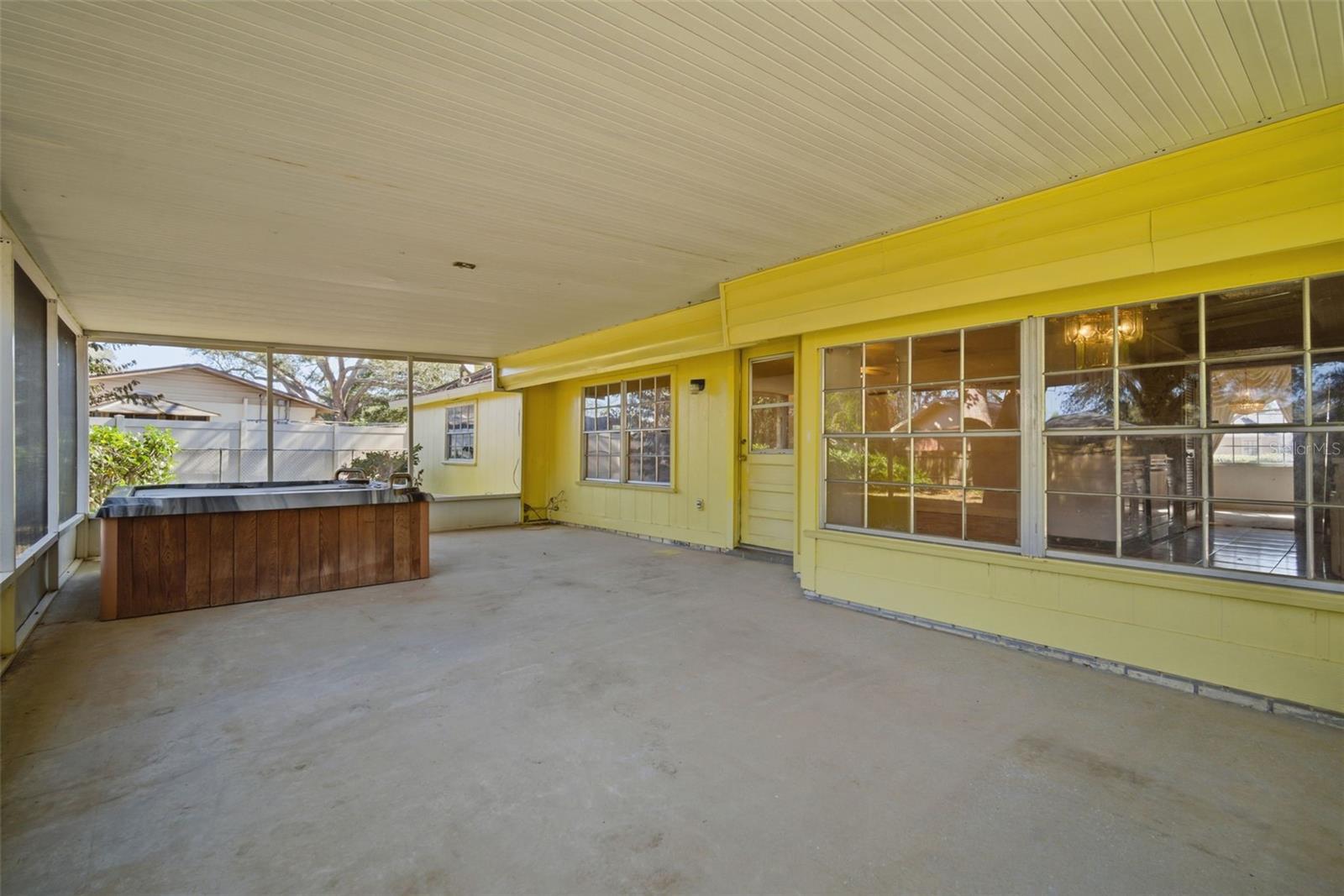 Image 25 of 32 For 2207 Parkwood Drive