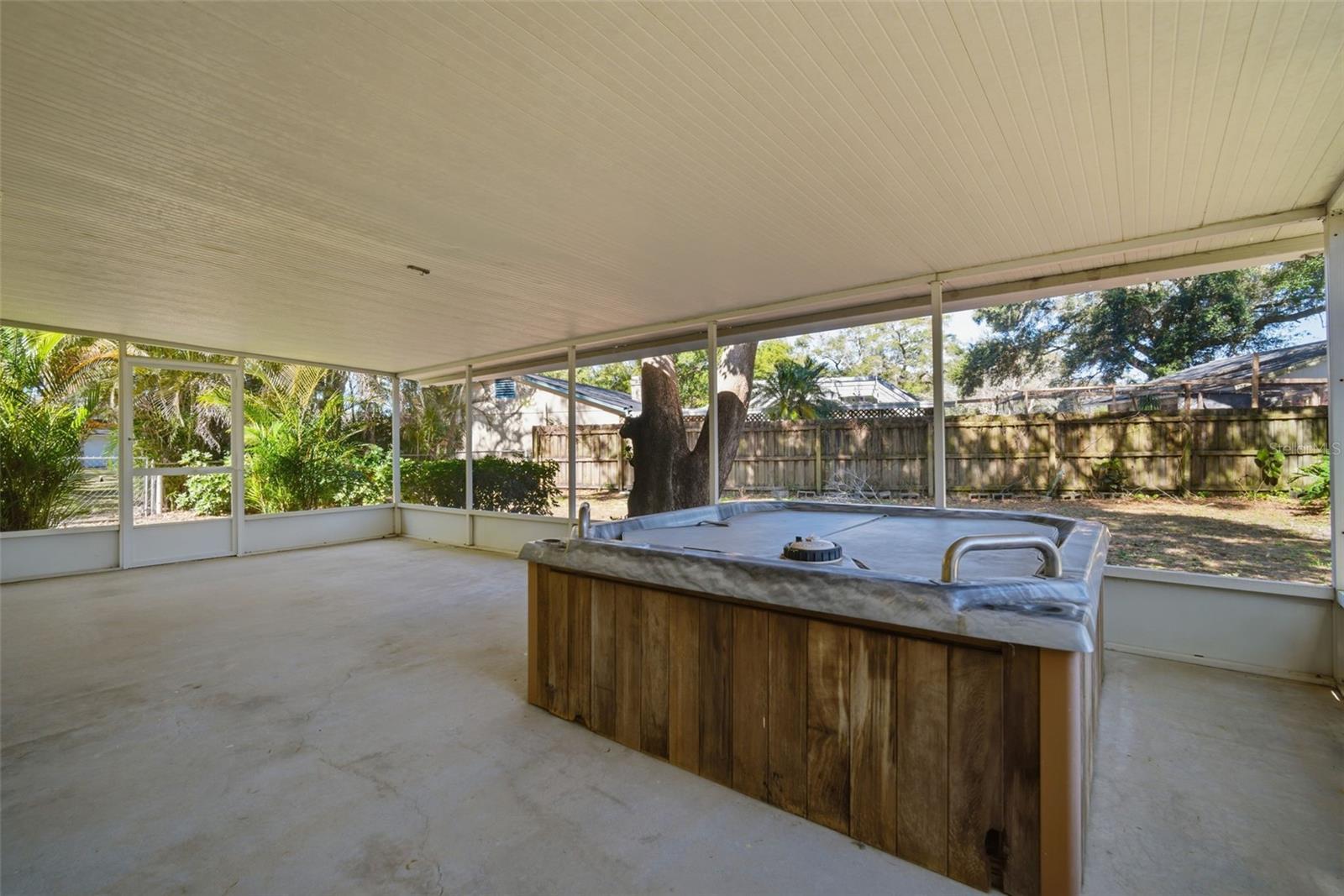 Image 26 of 32 For 2207 Parkwood Drive