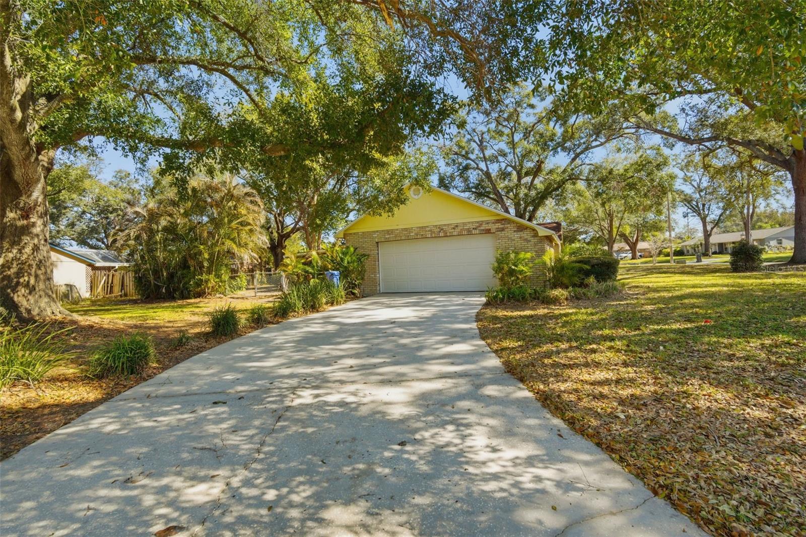 Image 30 of 32 For 2207 Parkwood Drive