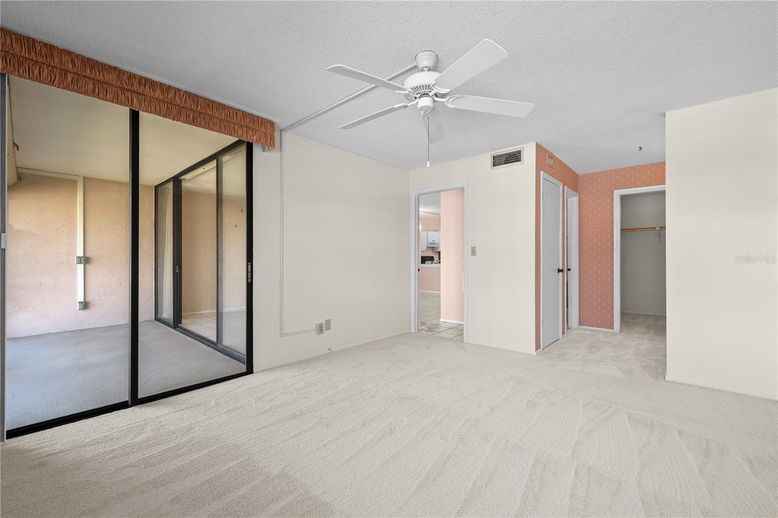 Image 16 of 32 For 12300 Vonn Road 1205