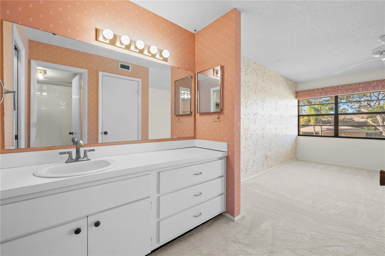 Image 19 of 32 For 12300 Vonn Road 1205