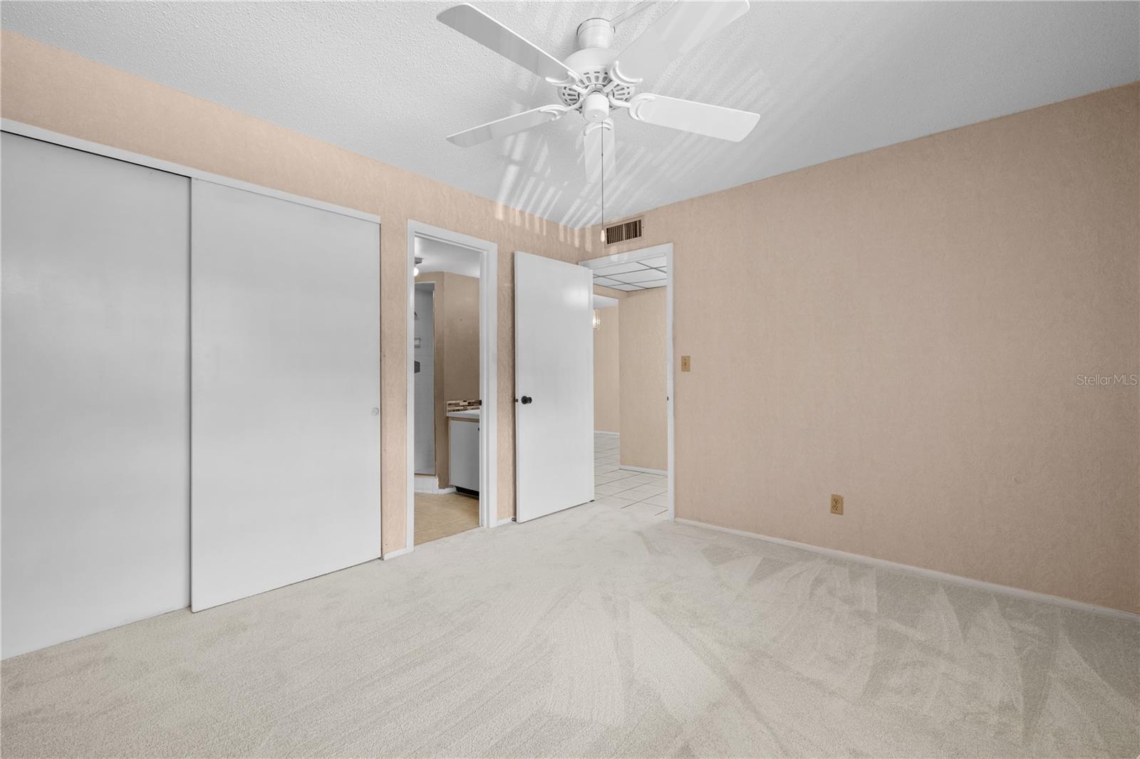 Image 24 of 32 For 12300 Vonn Road 1205