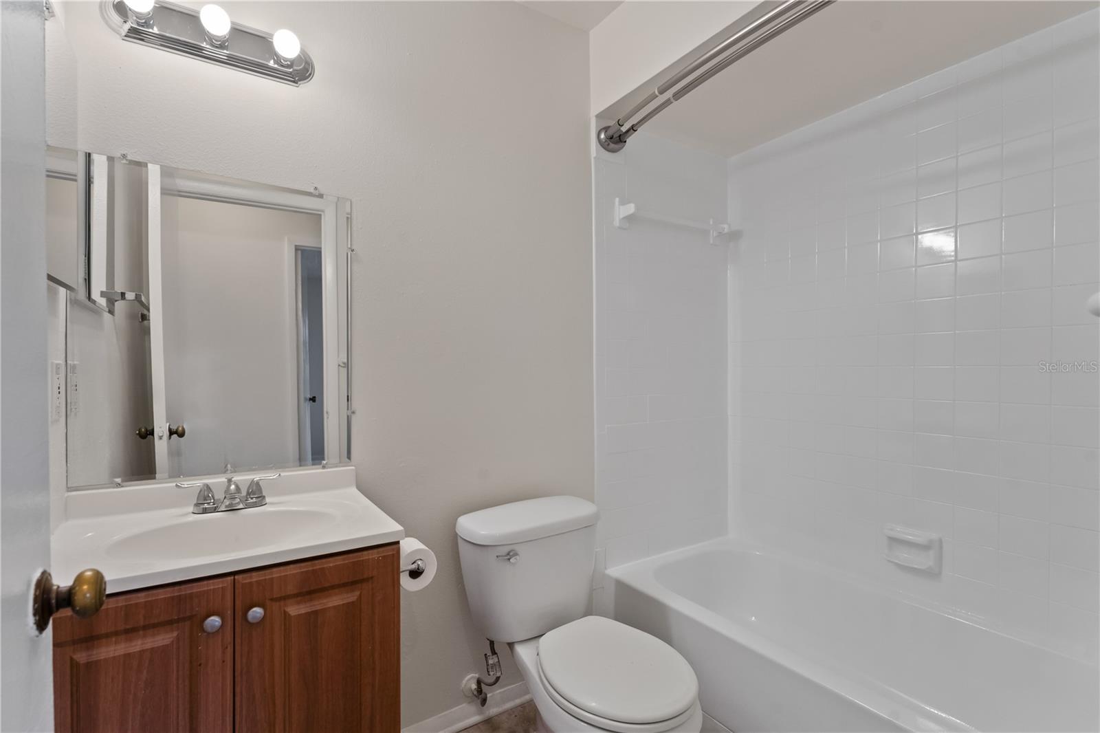 Image 6 of 15 For 427 2nd Avenue