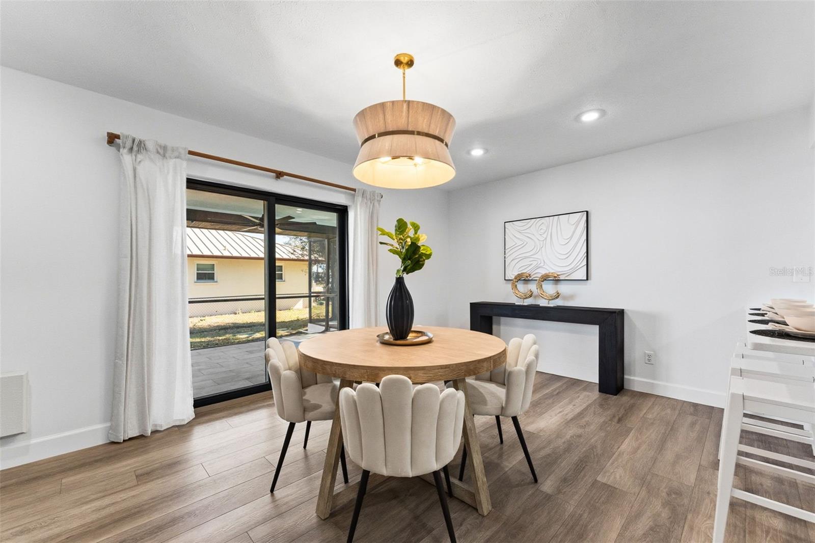 Image 12 of 27 For 4227 Blossom Road