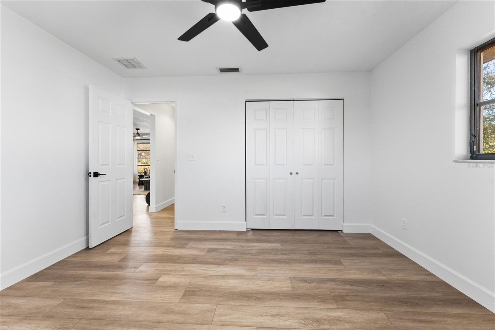 Image 19 of 27 For 4227 Blossom Road