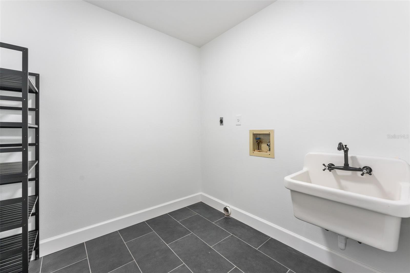 Image 22 of 27 For 4227 Blossom Road