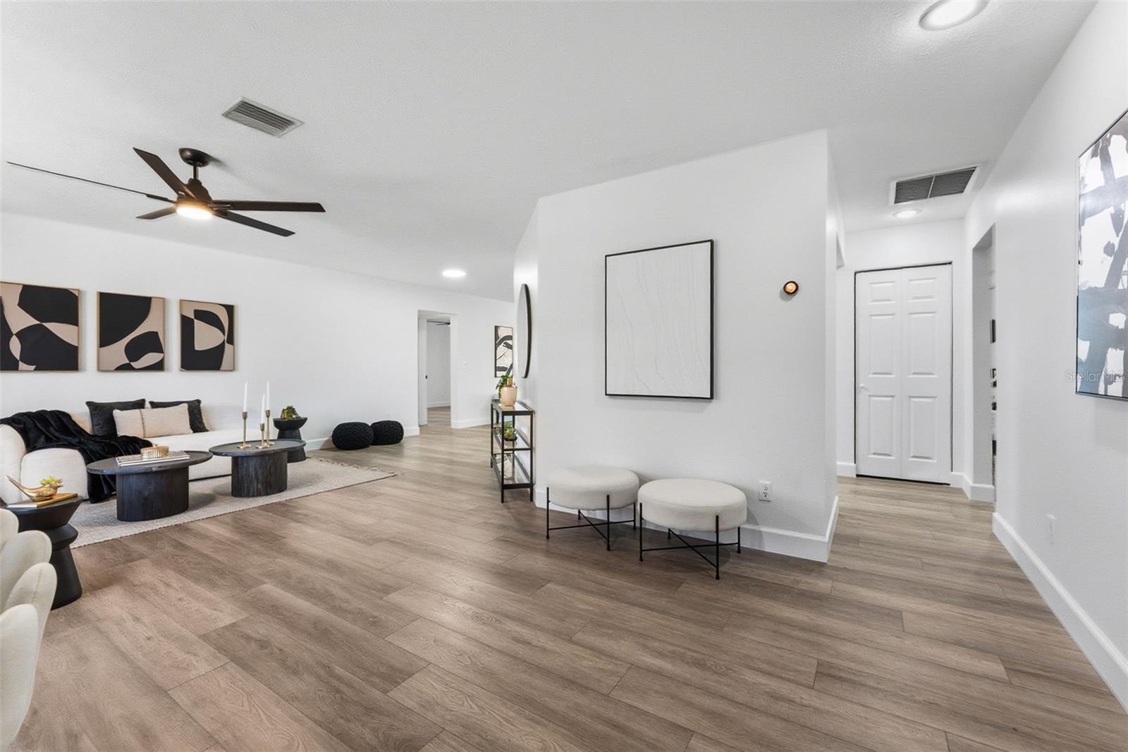 Image 5 of 27 For 4227 Blossom Road