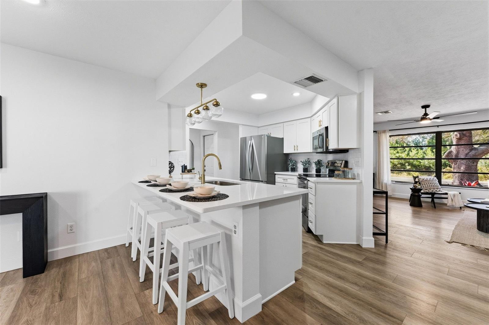 Image 9 of 27 For 4227 Blossom Road