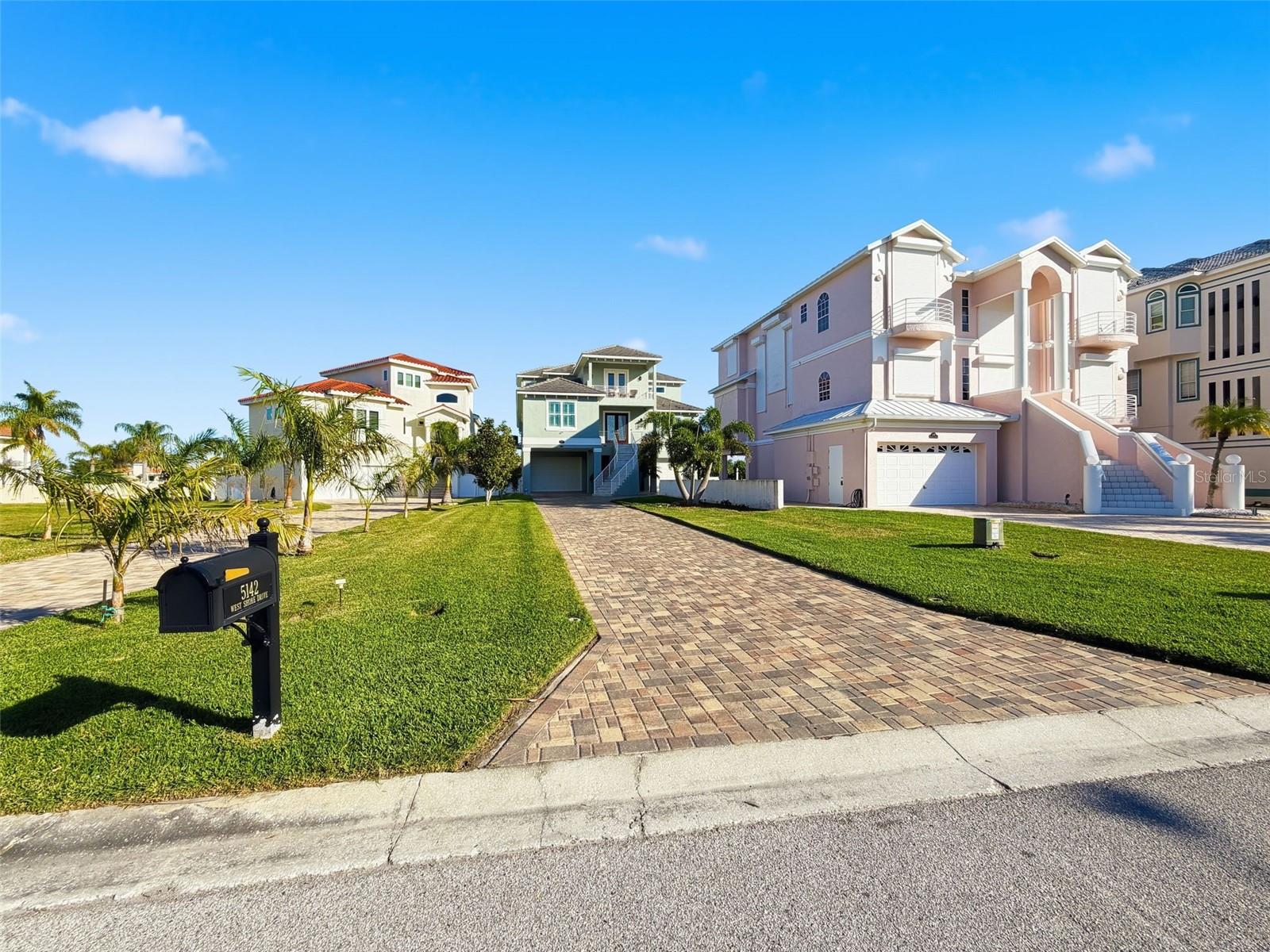 Image 11 of 100 For 5142 Westshore Drive