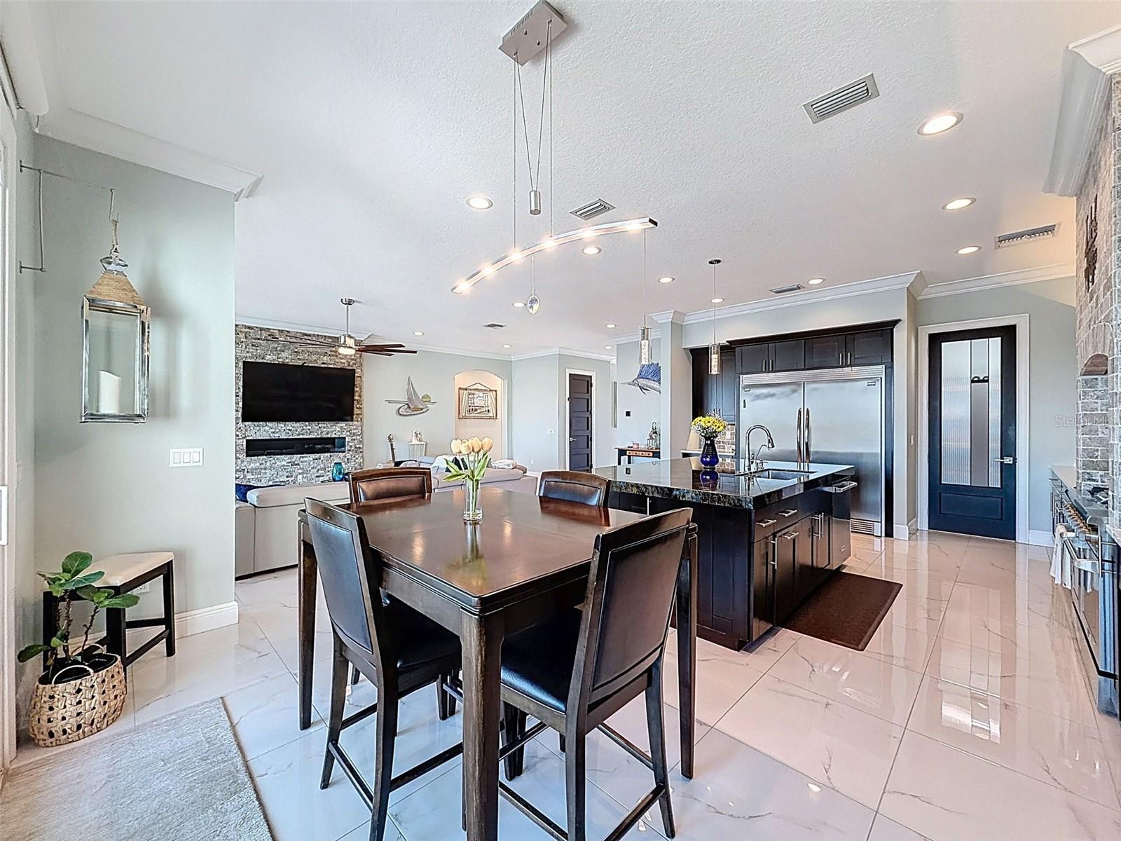 Image 24 of 100 For 5142 Westshore Drive