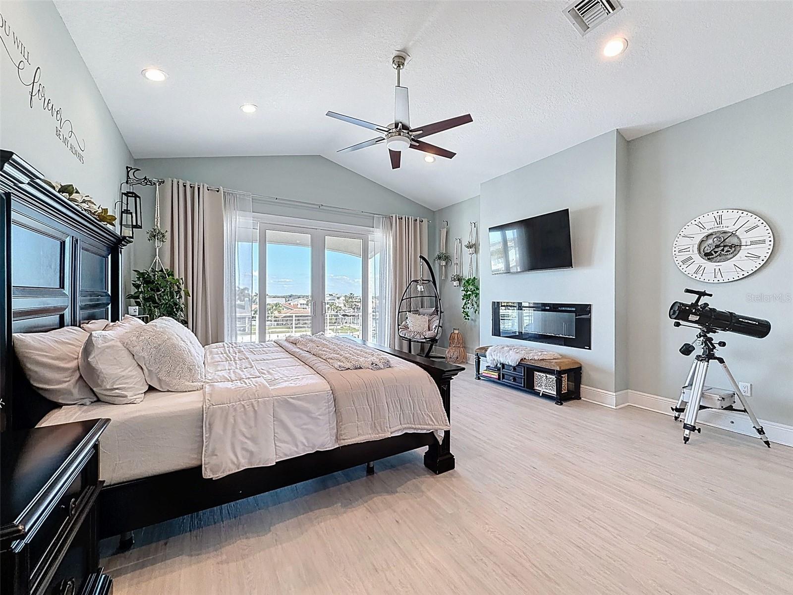 Image 38 of 100 For 5142 Westshore Drive