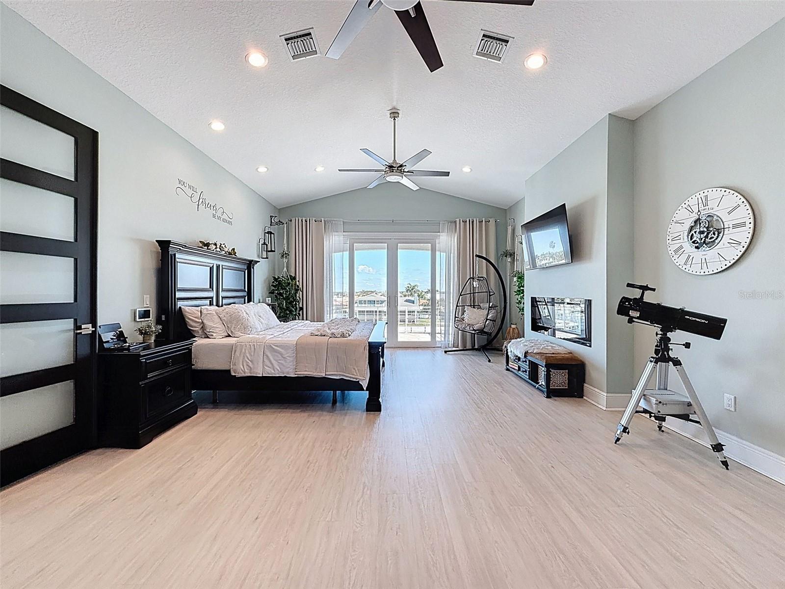 Image 39 of 100 For 5142 Westshore Drive