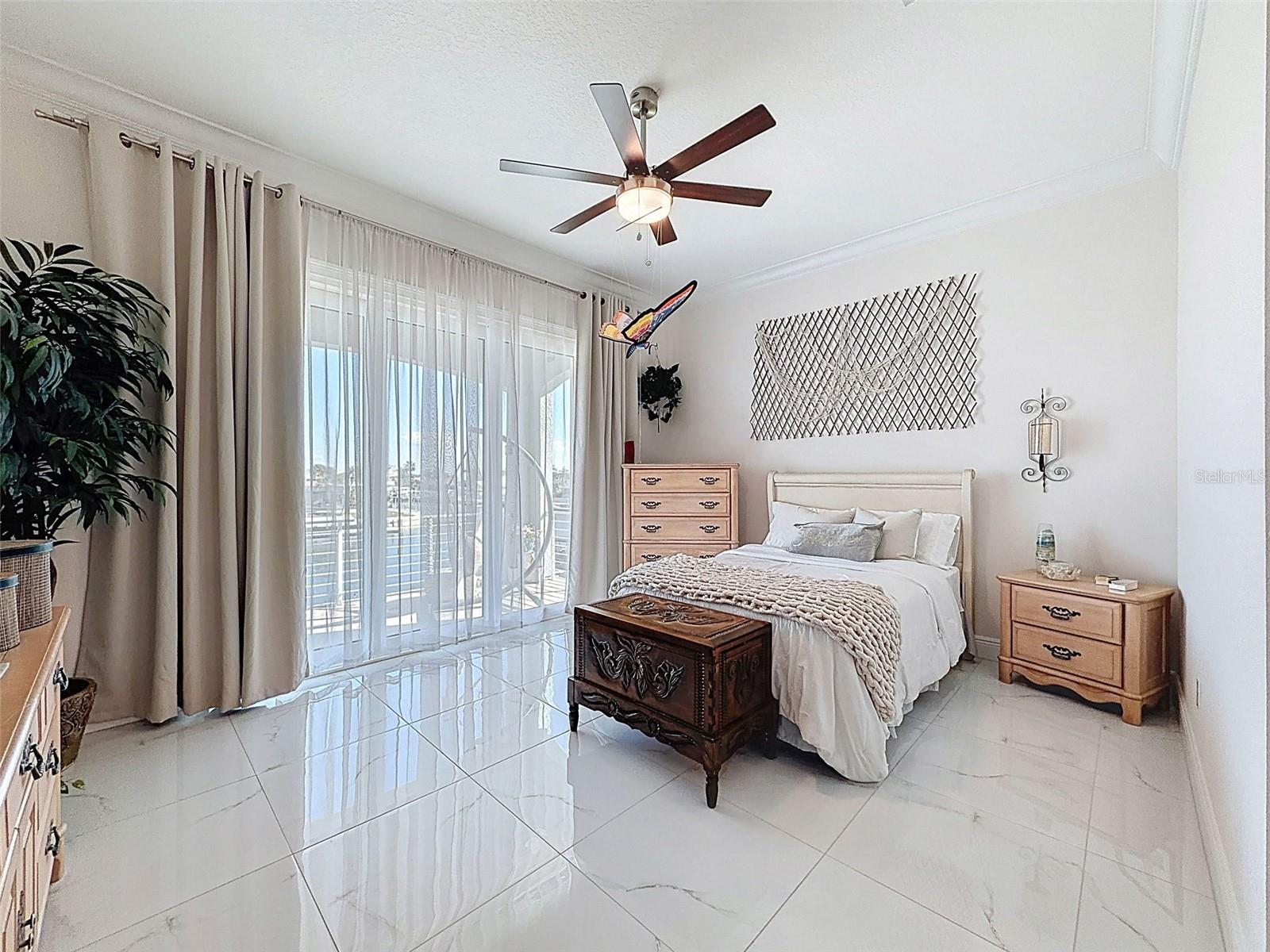 Image 54 of 100 For 5142 Westshore Drive