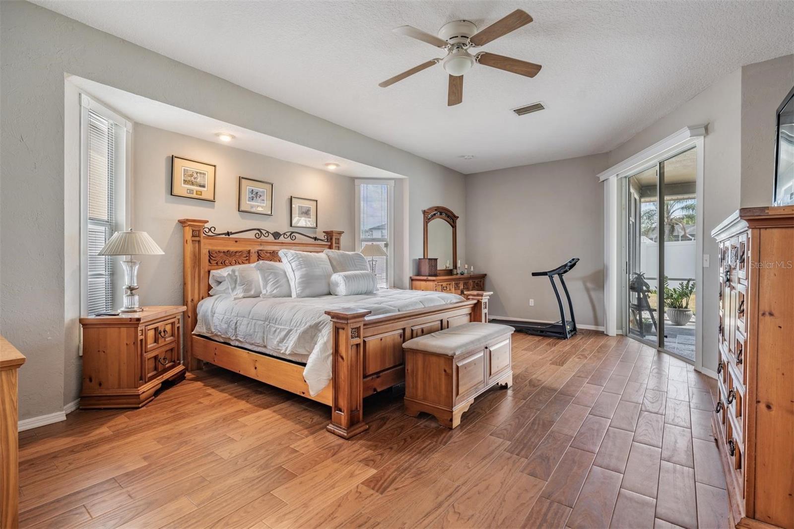 Image 18 of 40 For 22848 Sterling Manor Loop