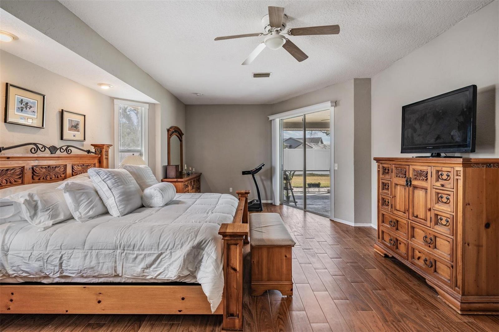 Image 19 of 40 For 22848 Sterling Manor Loop