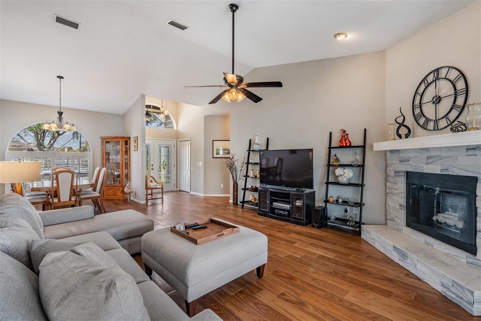 Image 8 of 40 For 22848 Sterling Manor Loop