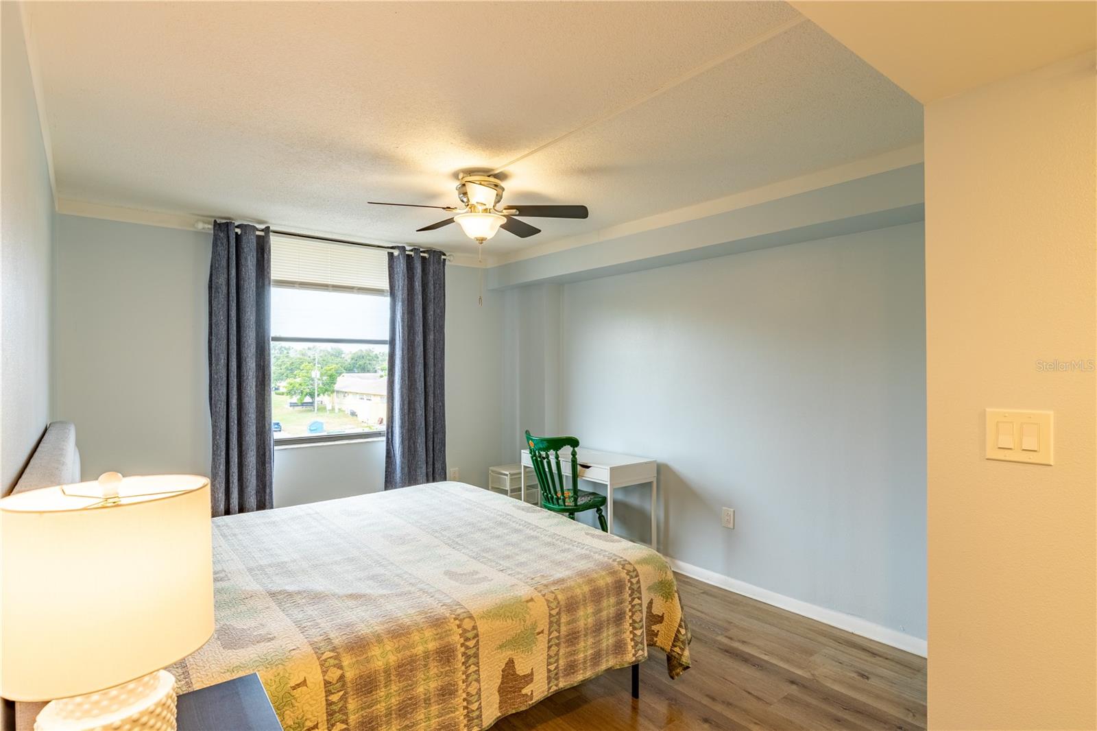 Image 19 of 26 For 701 Madison Avenue 401