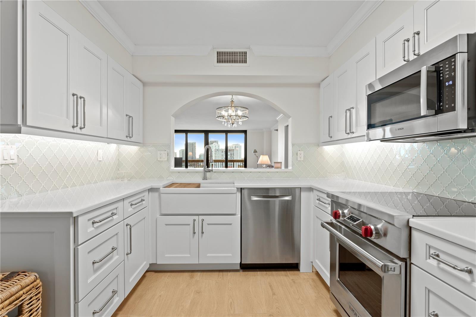 Image 10 of 65 For 2413 Bayshore Boulevard 1504