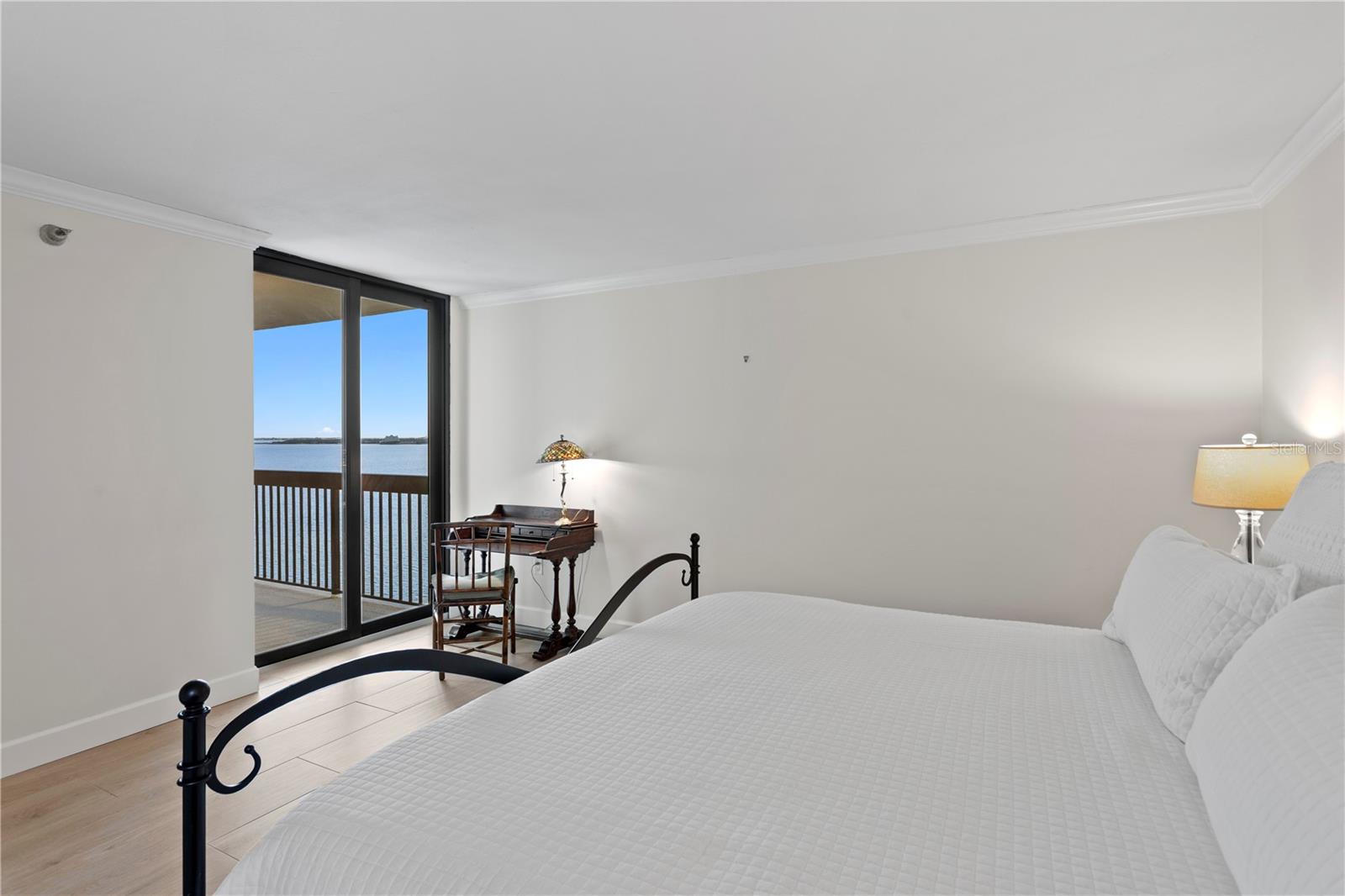 Image 34 of 65 For 2413 Bayshore Boulevard 1504