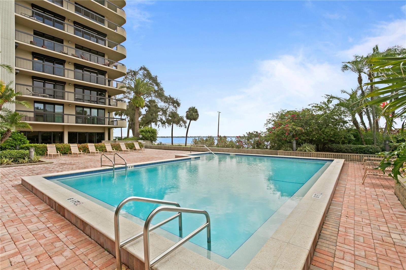 Image 44 of 65 For 2413 Bayshore Boulevard 1504