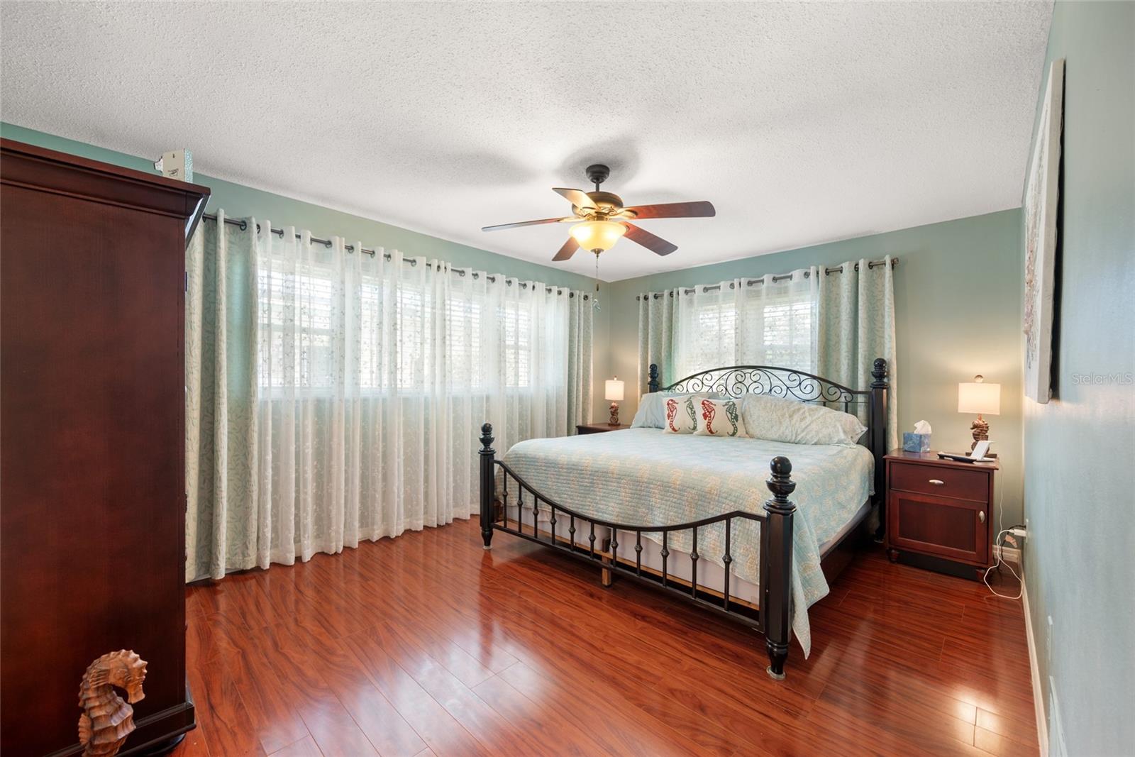 Image 18 of 42 For 5072 43rd Street S