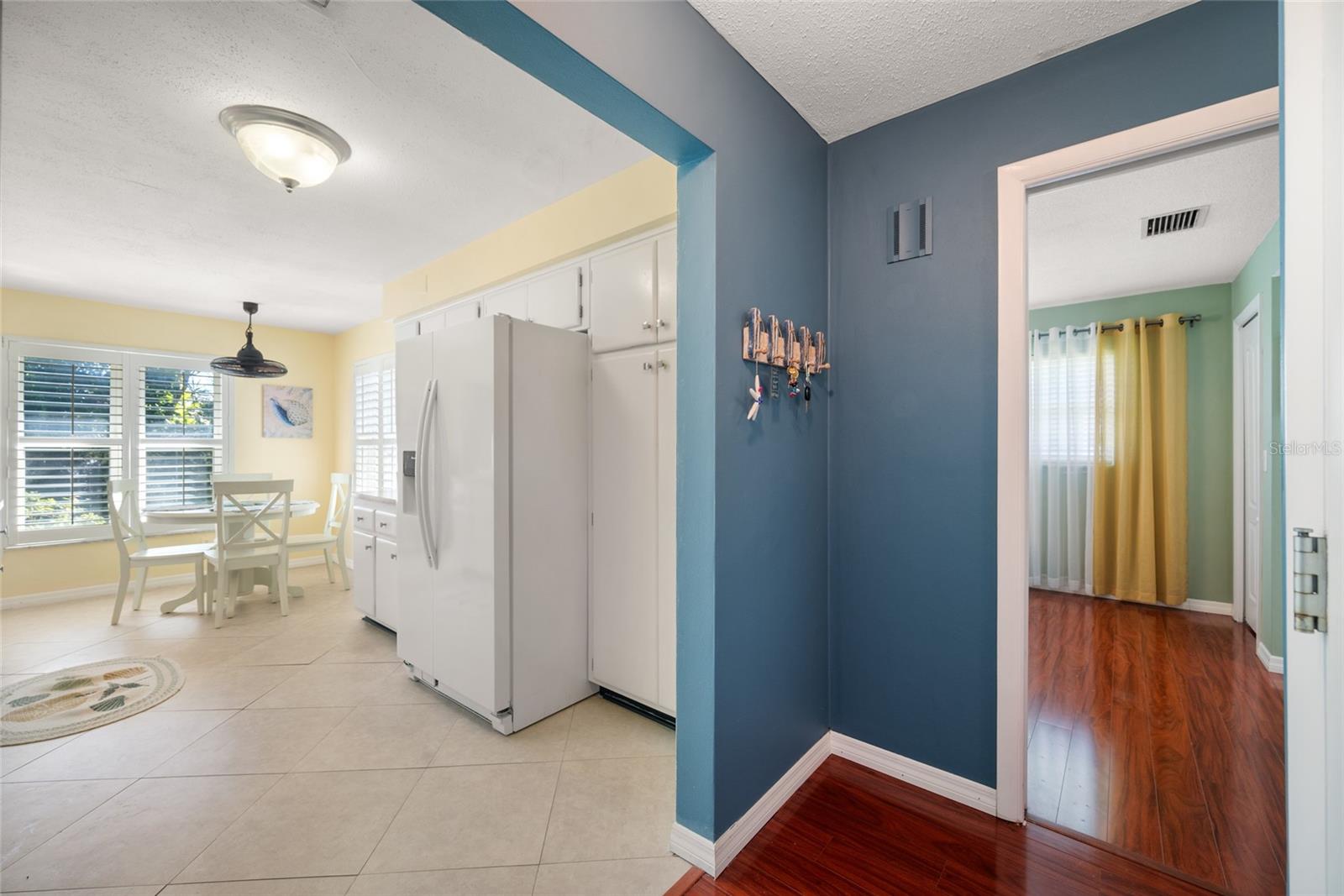 Image 23 of 42 For 5072 43rd Street S