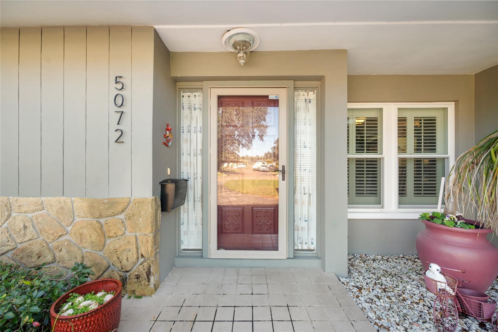 Image 6 of 42 For 5072 43rd Street S