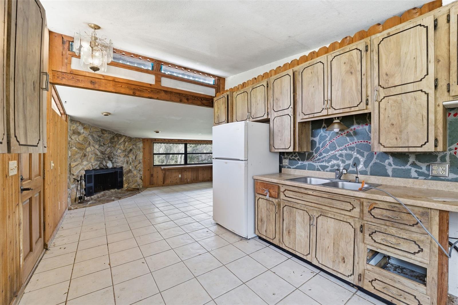 Image 12 of 43 For 3315 Elfers Parkway