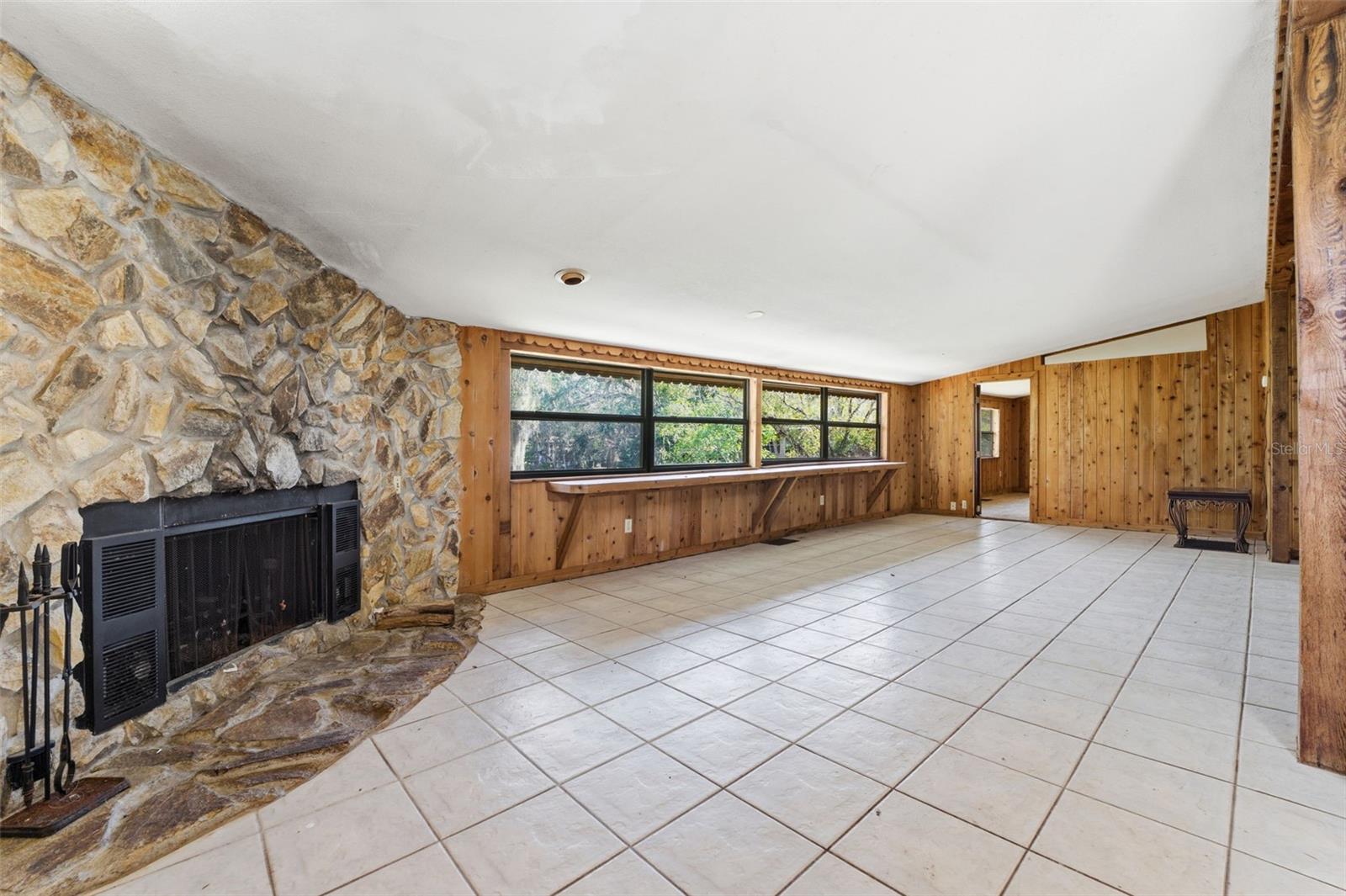 Image 13 of 43 For 3315 Elfers Parkway